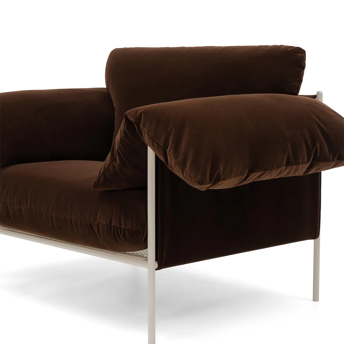 Alva Armchair (Nougat Frame, Avalon Piccolo)