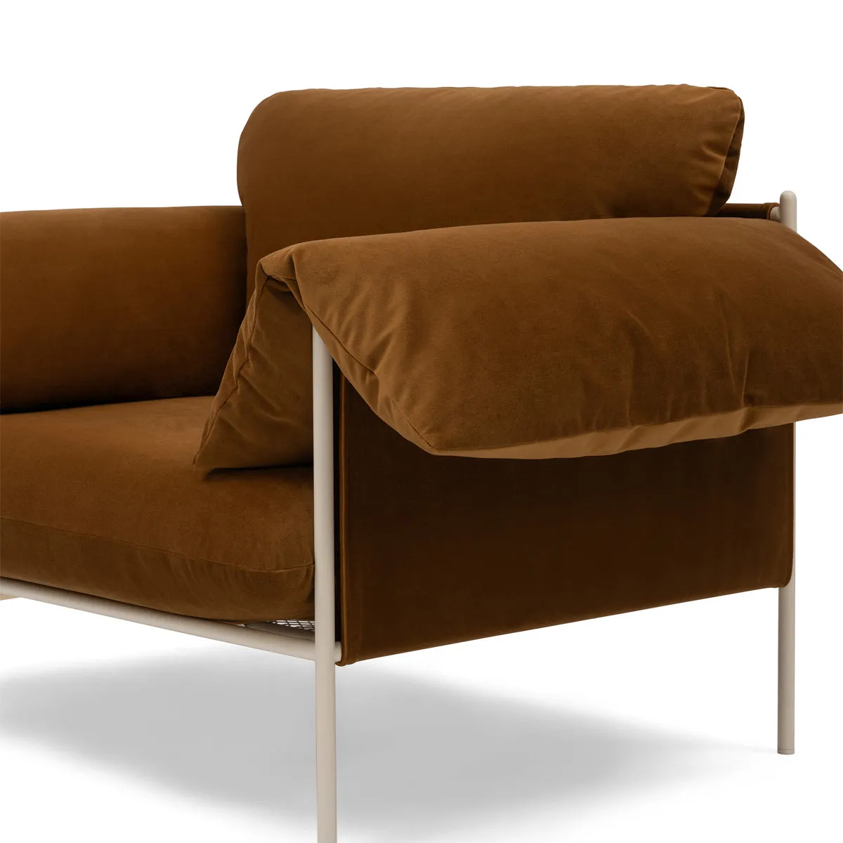 Alva Armchair (Nougat Frame, Malibu Cognac)