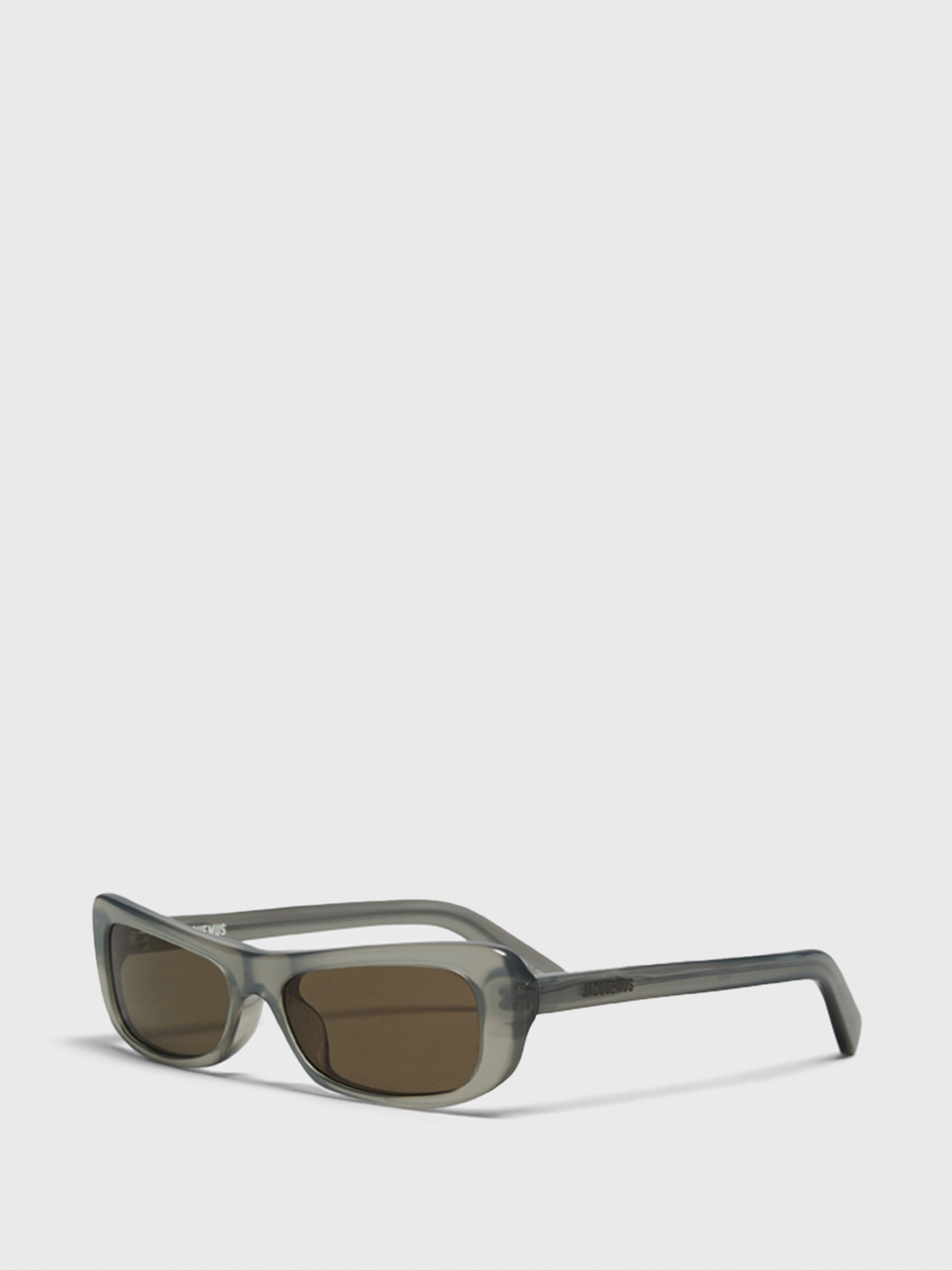 Todays Special Picks Special Steal Event Capri Sunglasses In Metallic Grey, Matt Black And Grey