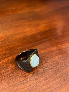Big Price Drop Shop & Grab Now Black Square Gold Bubble Ring