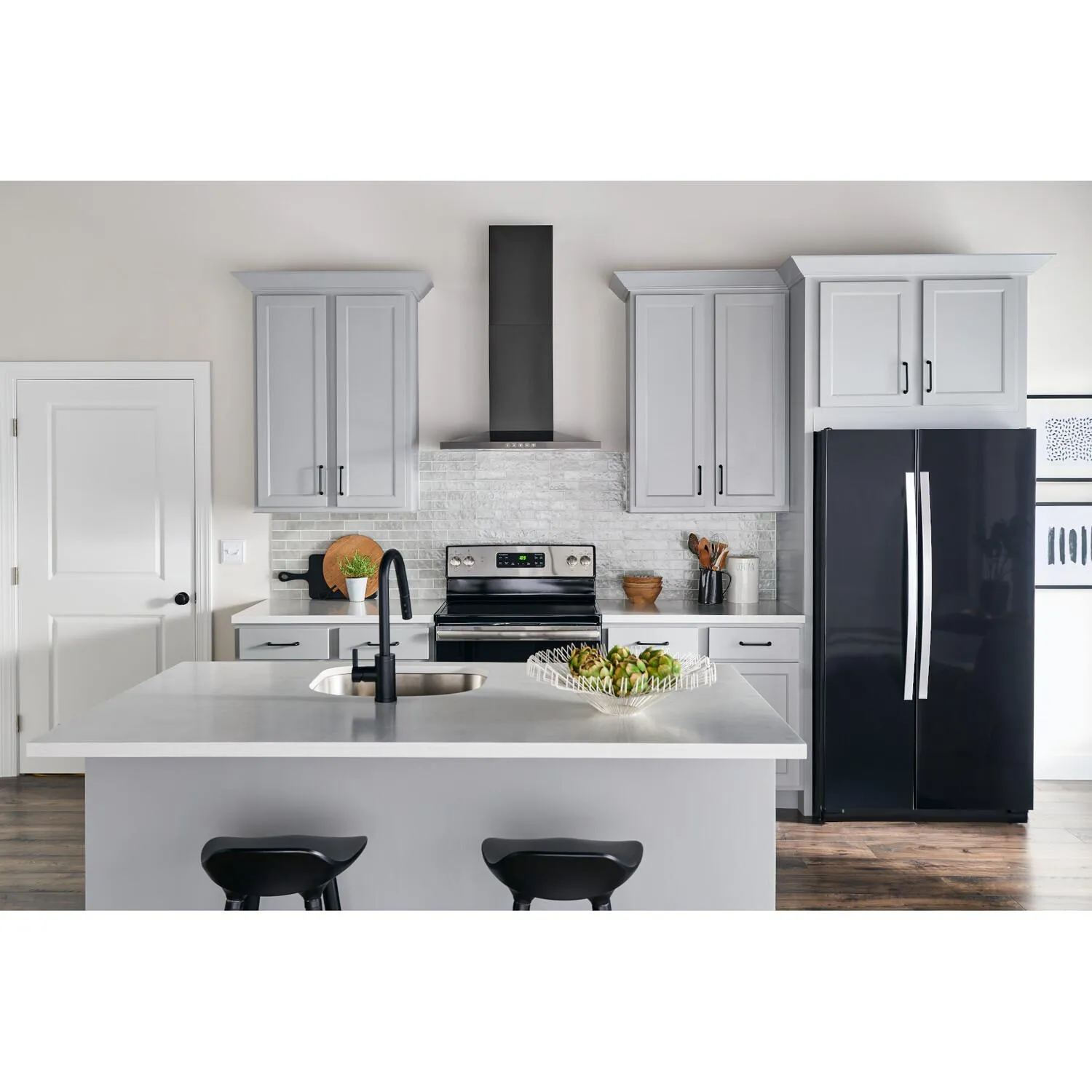 Broan BWS1304BLS Broan?? 30-Inch Convertible Wall-Mount Low Profile Pyramidal Chimney Range Hood, 450 Max Cfm, Black Stainless Steel