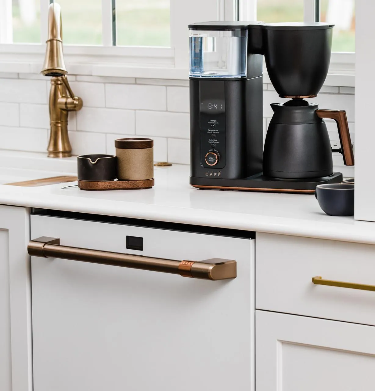 Cafe C7CDAAS3PD3 Caf&#8482; Specialty Drip Coffee Maker