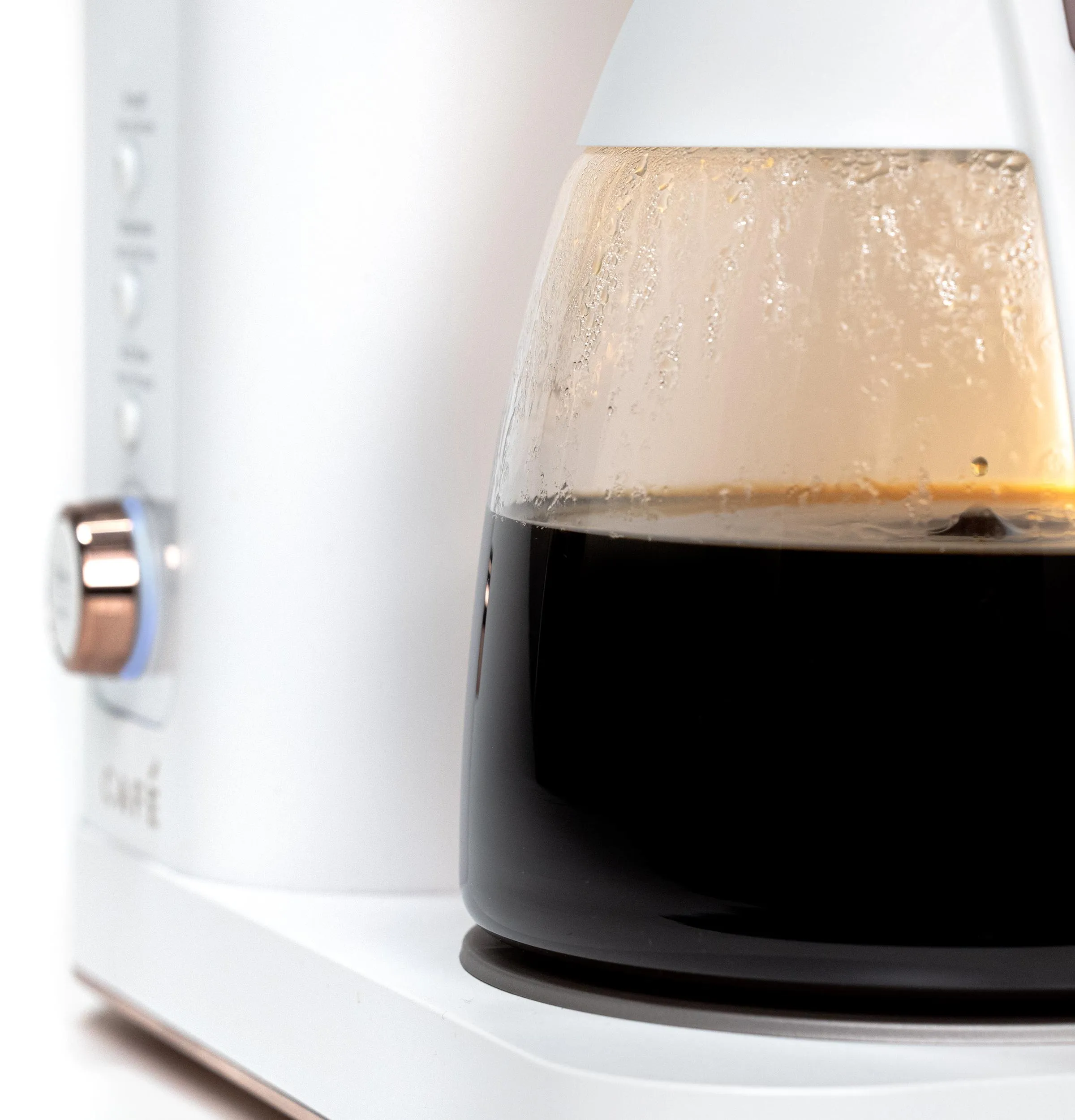 Cafe C7CDABS4RW3 Caf&#8482; Specialty Drip Coffee Maker With Glass Carafe