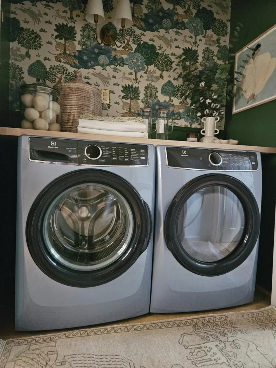 Electrolux ELFG7437AG Electrolux Front Load Perfect Steam&#8482; Gas Dryer With Instant Refresh - 8.0 Cu. Ft.
