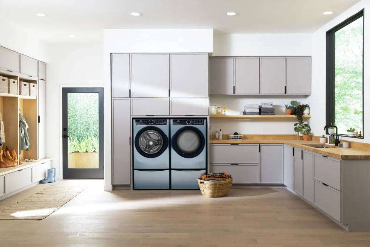 Electrolux ELFG7437AG Electrolux Front Load Perfect Steam&#8482; Gas Dryer With Instant Refresh - 8.0 Cu. Ft.