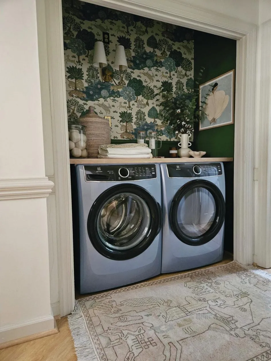 Electrolux ELFG7437AG Electrolux Front Load Perfect Steam&#8482; Gas Dryer With Instant Refresh - 8.0 Cu. Ft.
