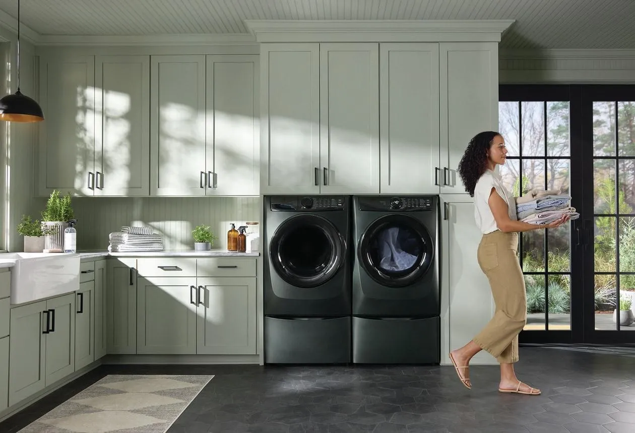 Electrolux ELFG7738AA Electrolux Front Load Perfect Steam&#8482; Gas Dryer With Luxcare Dry And Instant Refresh - 8.0 Cu. Ft.