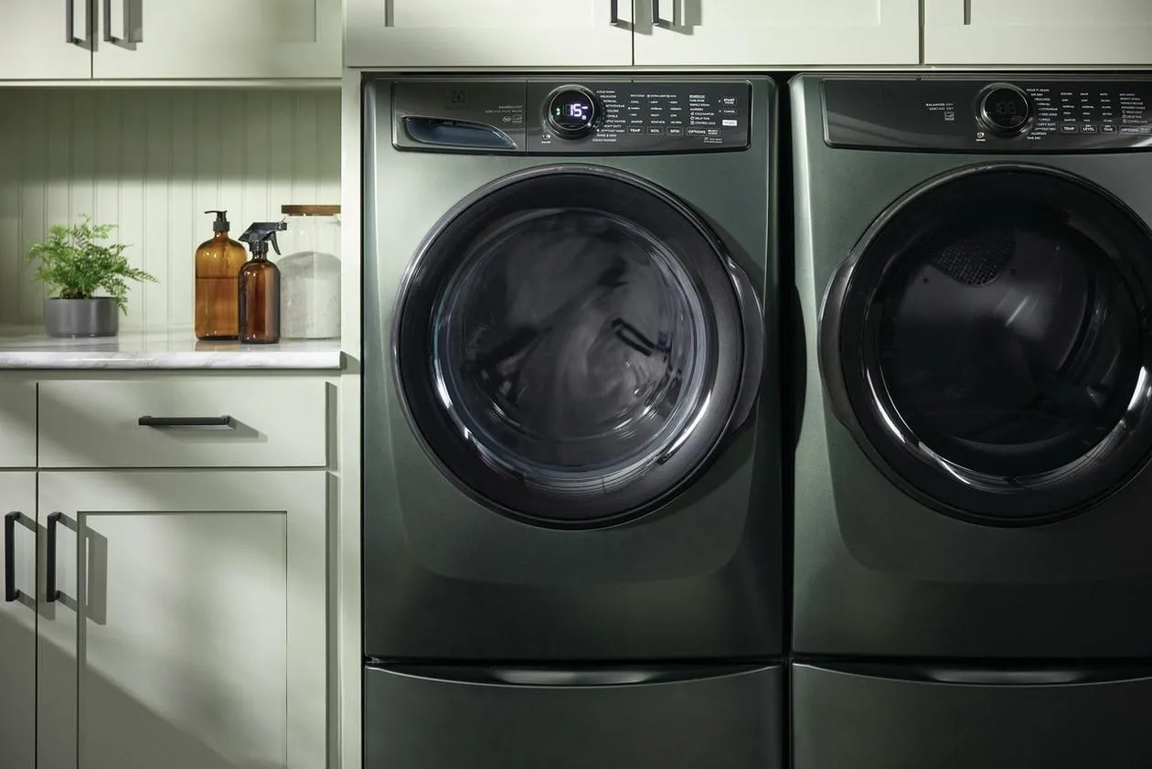 Electrolux ELFG7738AA Electrolux Front Load Perfect Steam&#8482; Gas Dryer With Luxcare Dry And Instant Refresh - 8.0 Cu. Ft.
