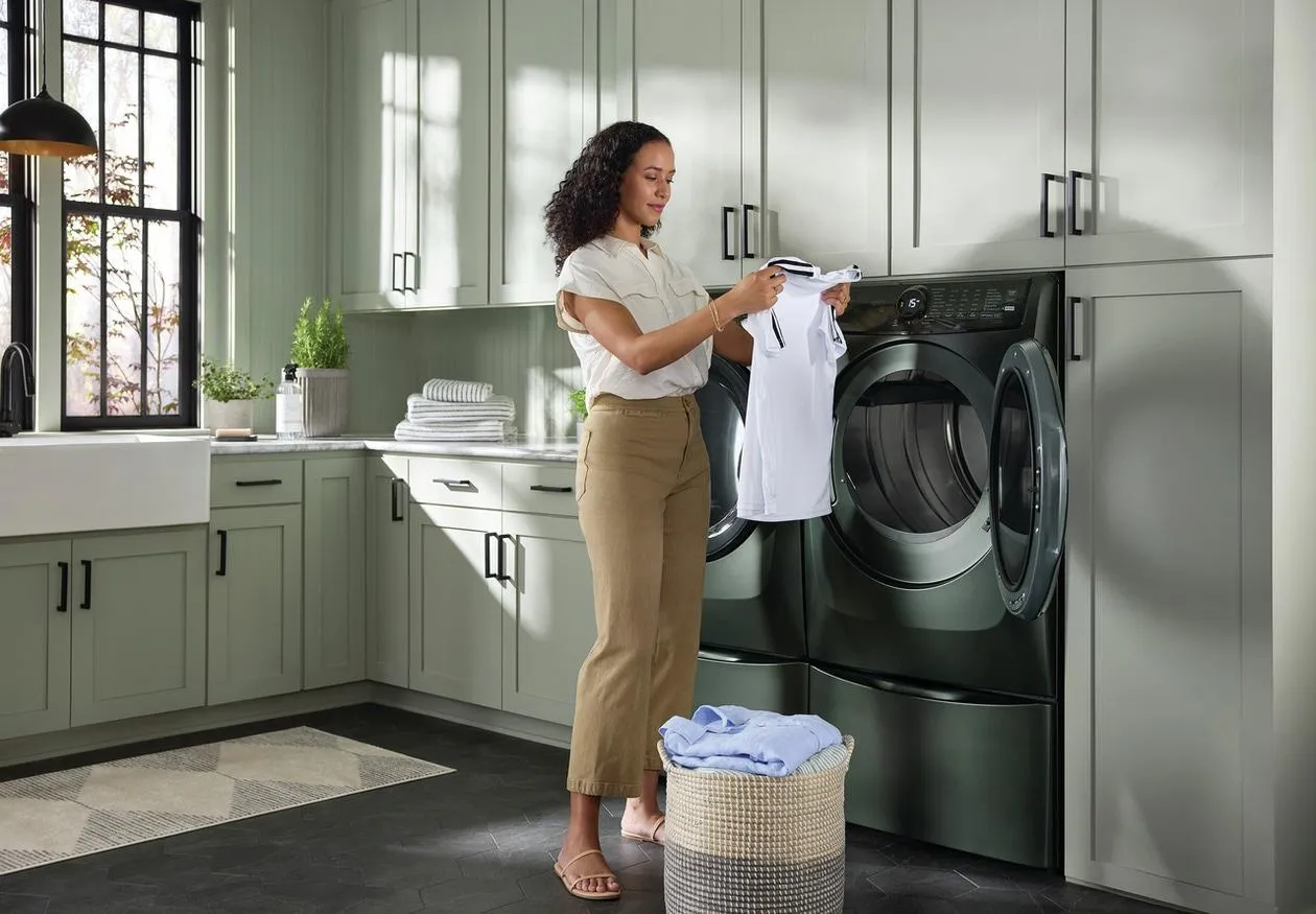 Electrolux ELFG7738AA Electrolux Front Load Perfect Steam&#8482; Gas Dryer With Luxcare Dry And Instant Refresh - 8.0 Cu. Ft.