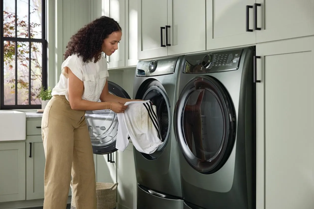 Electrolux ELFG7738AA Electrolux Front Load Perfect Steam&#8482; Gas Dryer With Luxcare Dry And Instant Refresh - 8.0 Cu. Ft.