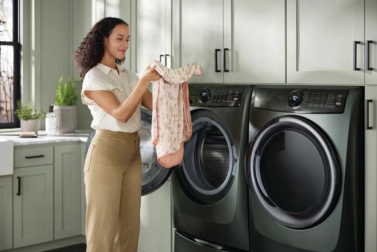 Electrolux ELFG7738AA Electrolux Front Load Perfect Steam&#8482; Gas Dryer With Luxcare Dry And Instant Refresh - 8.0 Cu. Ft.