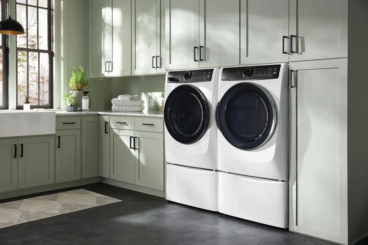 Electrolux ELFG7738AW Electrolux Front Load Perfect Steam&#8482; Gas Dryer With Luxcare Dry And Instant Refresh - 8.0 Cu. Ft.