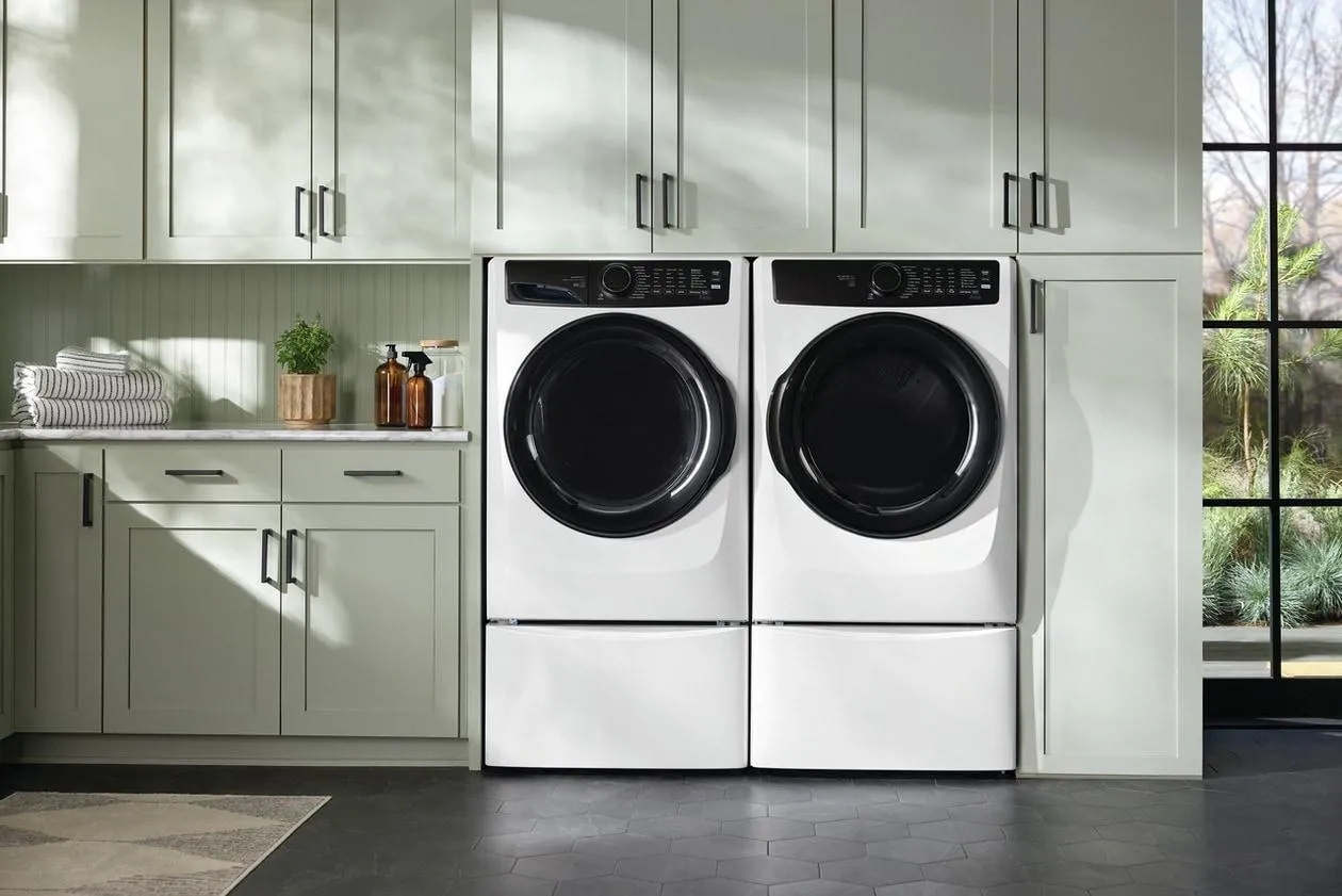 Electrolux ELFG7738AW Electrolux Front Load Perfect Steam&#8482; Gas Dryer With Luxcare Dry And Instant Refresh - 8.0 Cu. Ft.