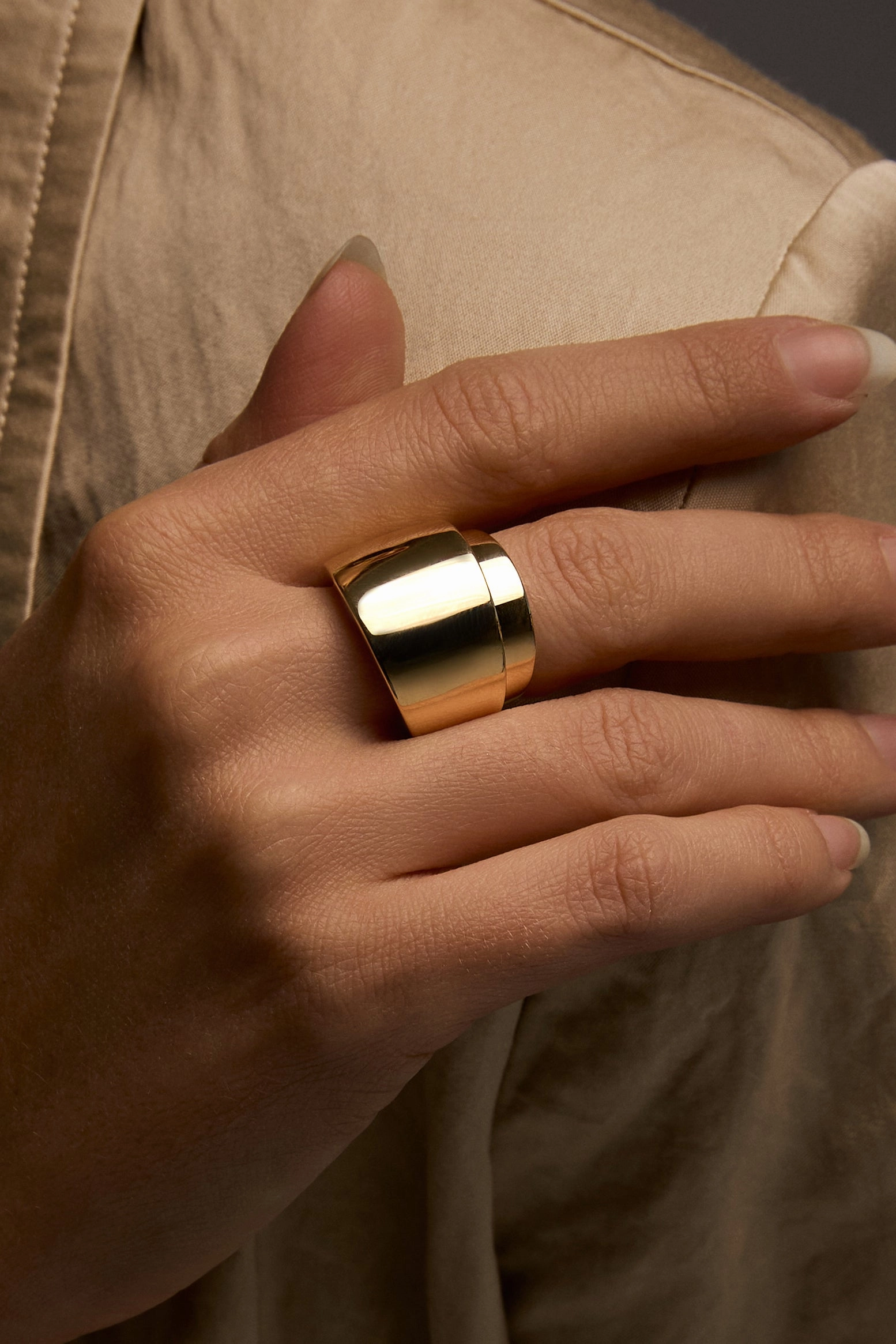 Oro Chunky Ring In 18K Yellow Gold Must-Shop Sale