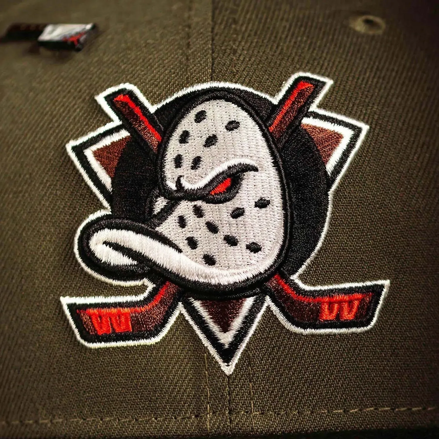 Instant Discount New Era 59Fifty Nhl Anaheim Ducks 30Th Anniversary Two Tone / Red Uv Fitted Cap   Meat Cleaver Pin