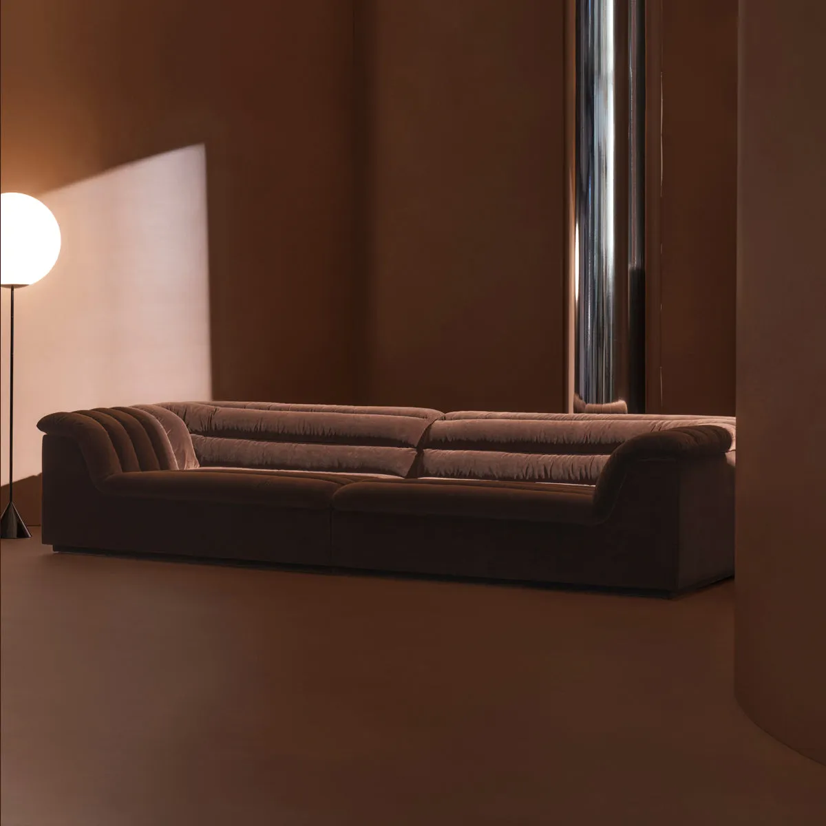 Float 4 Seat Sofa (Avalon Piccolo)