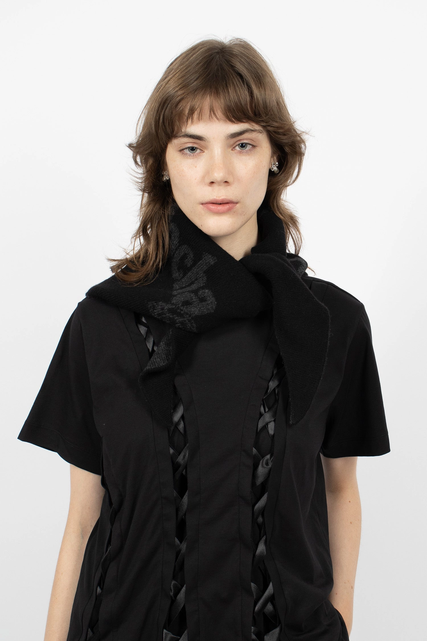 Grab It Now Unmissable Deal Today Graphic Logo Knit Neckerchief Black/Charcoal