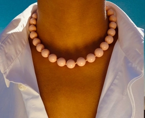 Bon Bon Peach Shell Pearl Necklace Gift Sale Event