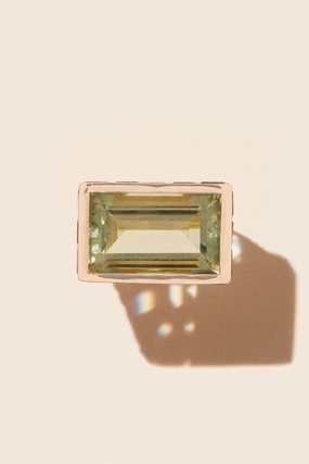 Must-Have Items Flash Deal Alert Poppy Signet Ring In Green Amethyst