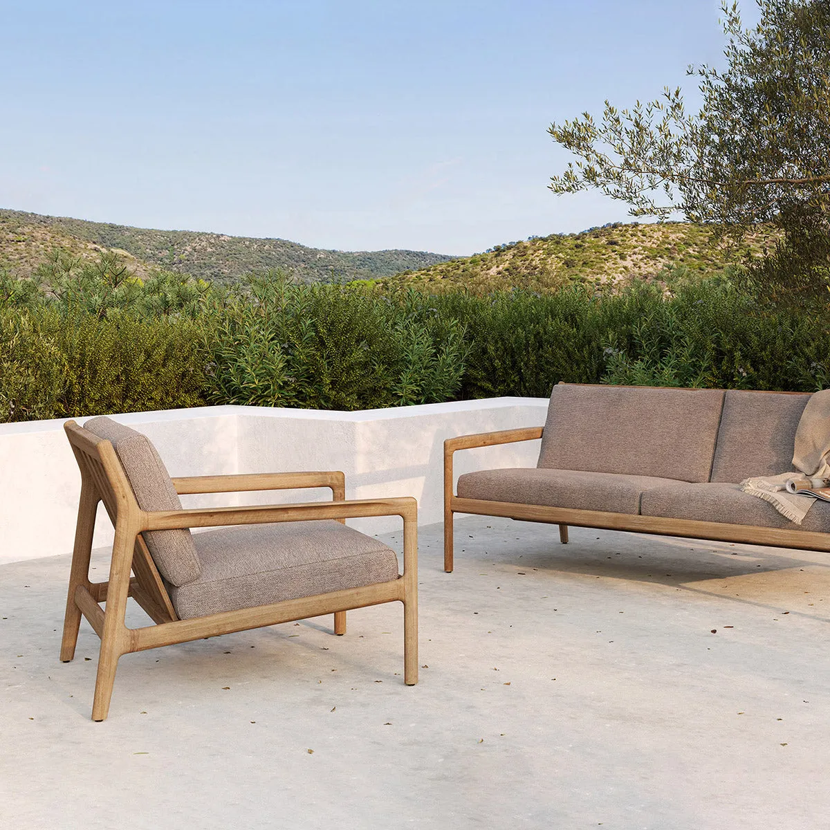 Jack Outdoor Fabric Lounge Chair (Teak, Mocha)