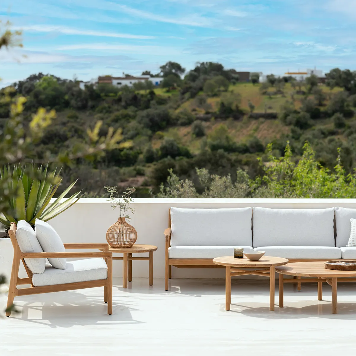Jack Outdoor Fabric Lounge Chair (Teak, Off White)