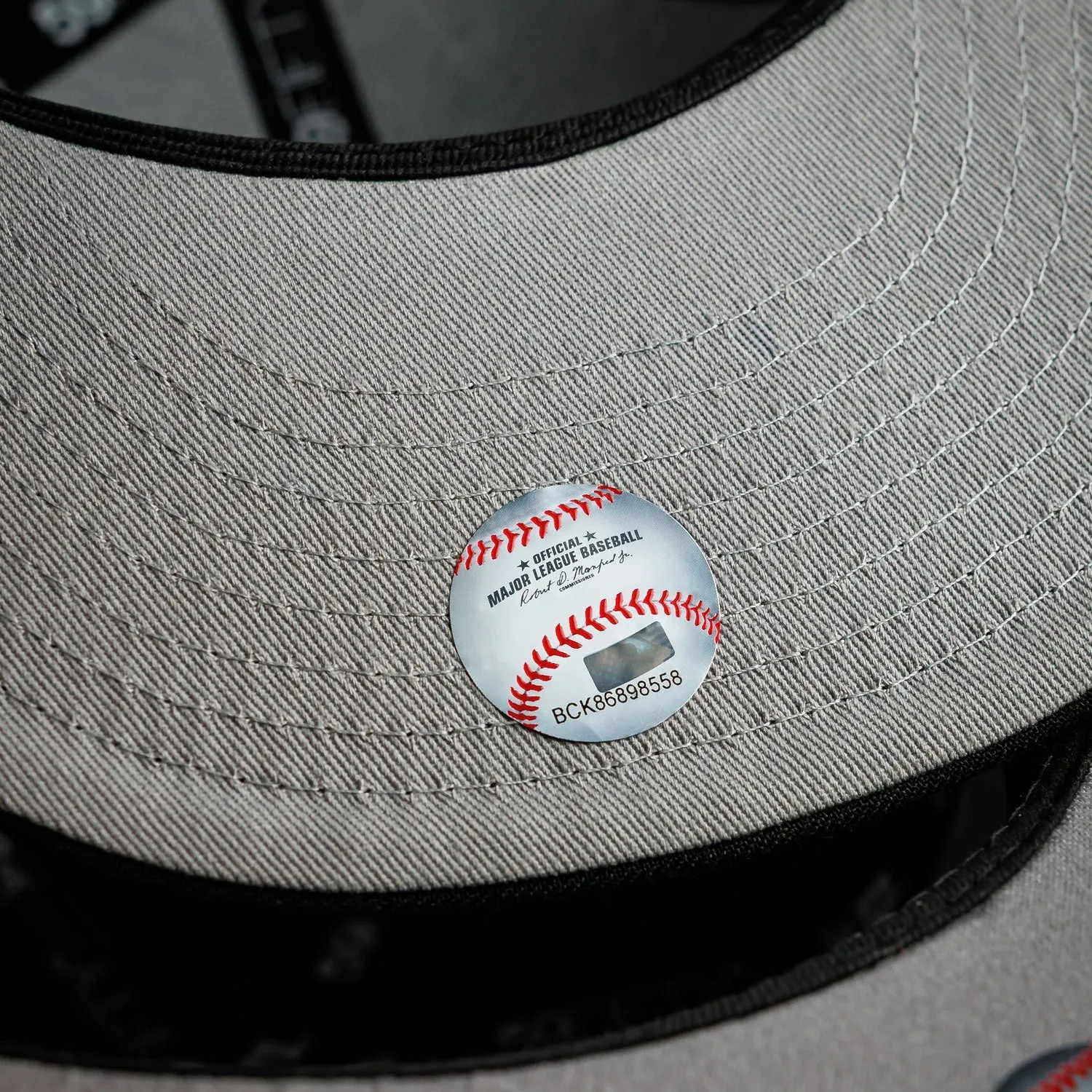 New Era 59Fifty Mlb Ws 99 New York Yankees Black / Gray Uv Fitted Cap Hot Deals Today Save Big Today