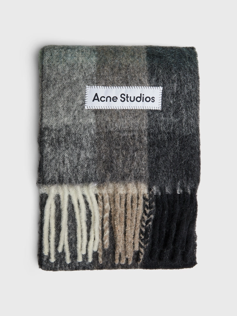 Sweet Deal Inside Vally Checked Scarf In Green, Grey And Black