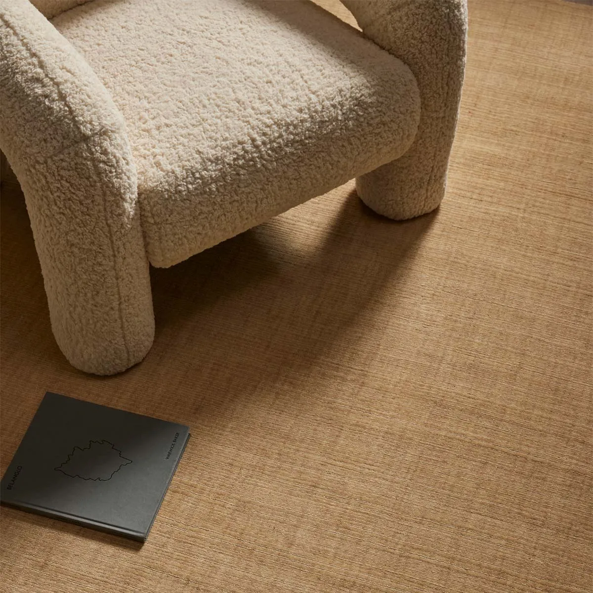 Mia Armchair