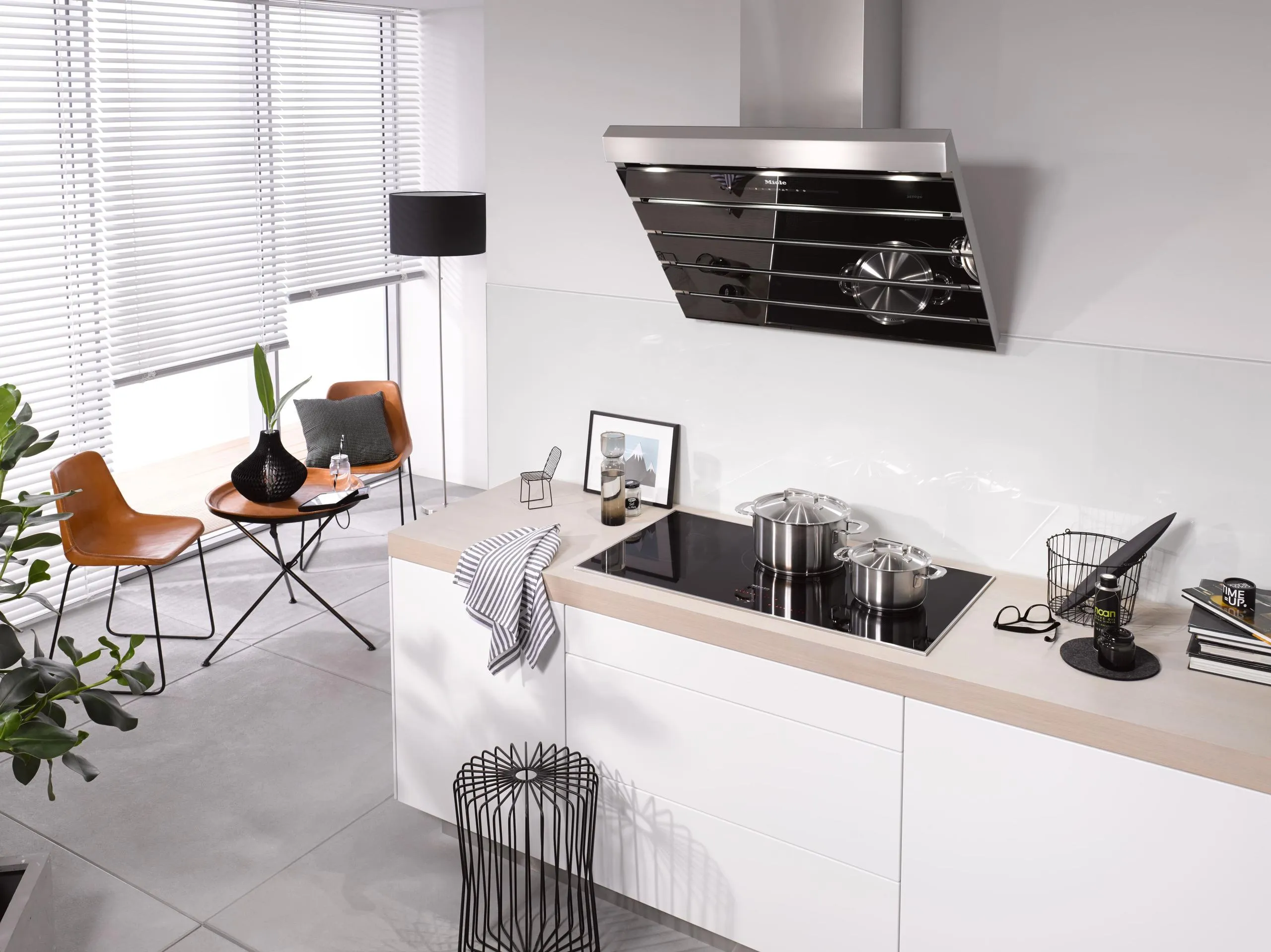 Miele DADC6000 Stainless Steel Chimney Section - For Alternative Upward Vented Ducting