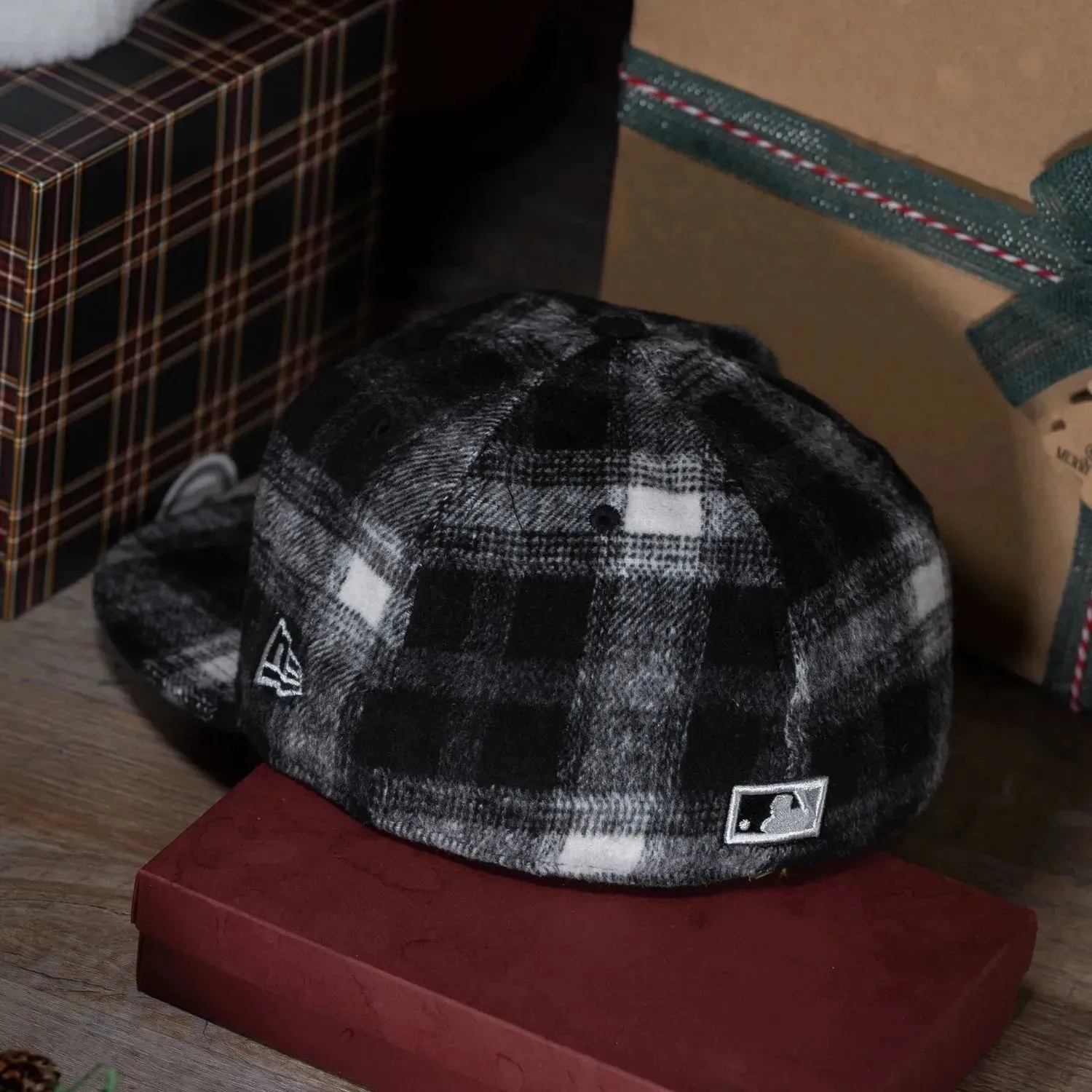 Limited Stock Deals Special Savings Today New Era 59Fifty Mlb Chicago White Sox Comiskey Park Plaid Black / Grey Uv Fitted Cap