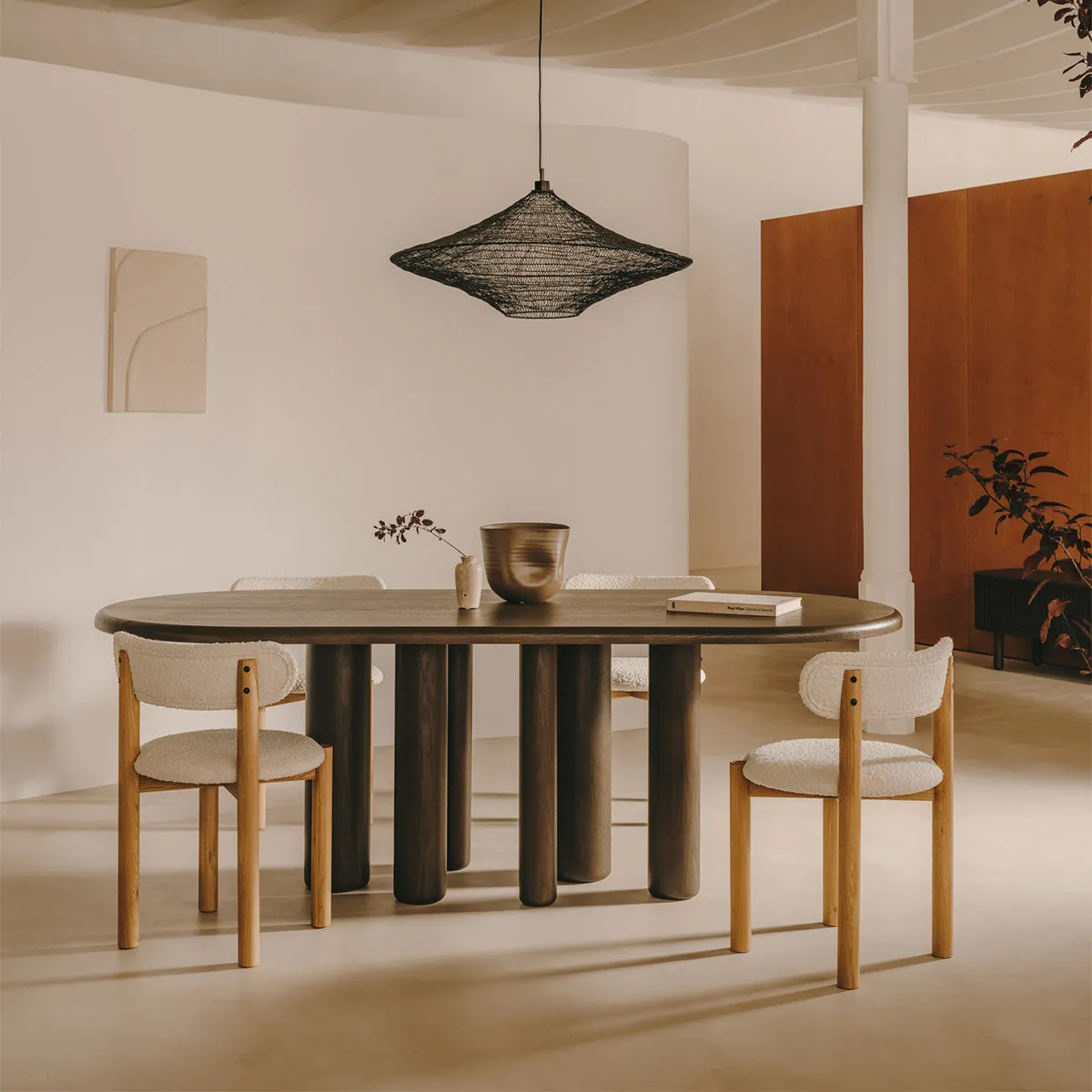 Nebai Chair
