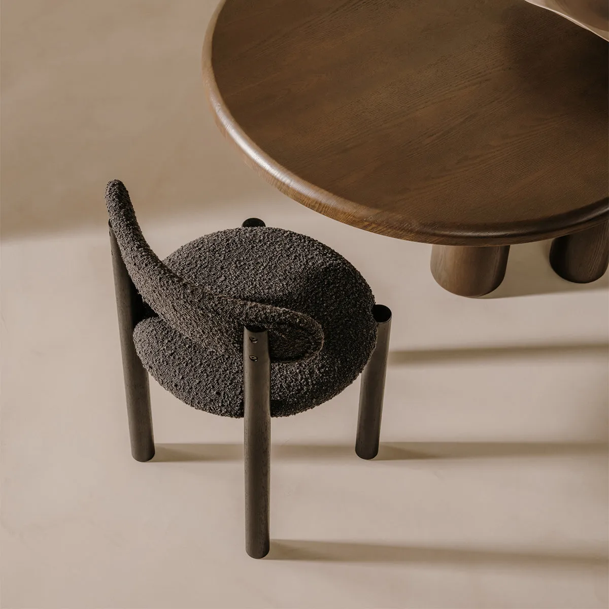 Nebai Chair