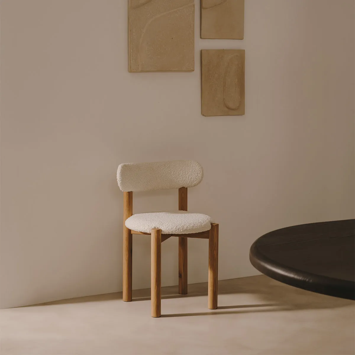 Nebai Chair