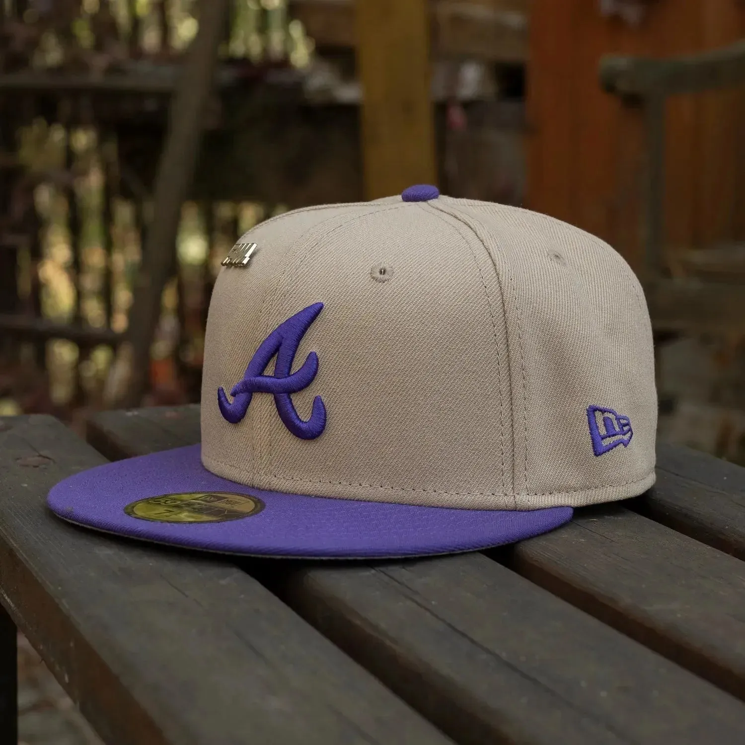 New Era 59Fifty Mlb Atlanta Braves World Series 2021 Two Tone / Grey Uv Fitted Cap Instant Savings Deal