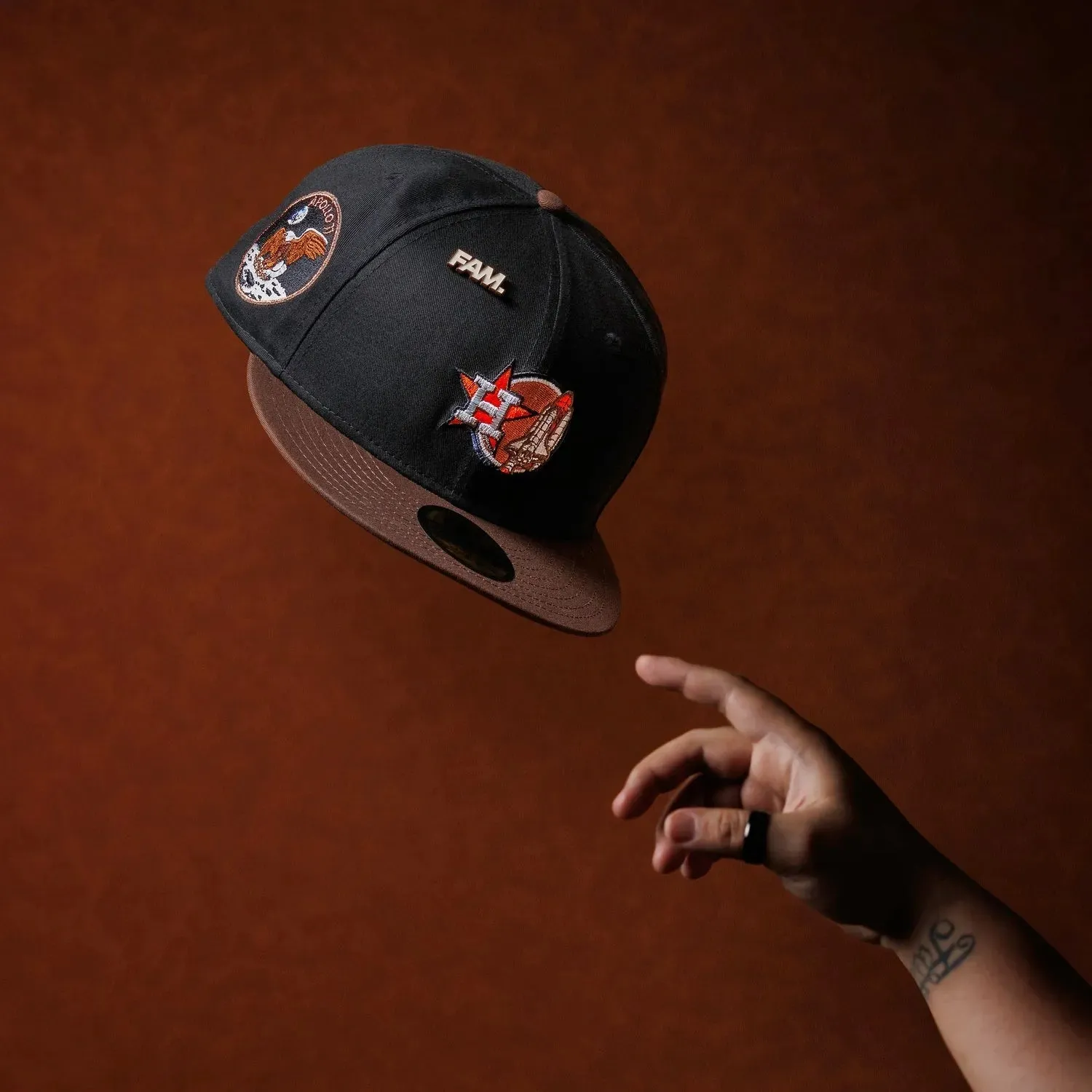 Last Chance Steal New Era 59Fifty Mlb Houston Astros Apollo 11 Two Tone / Blush Sky Uv Fitted Cap