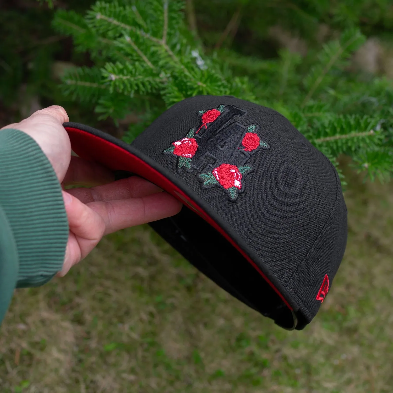 Limited Time Discount Grab & Save Today New Era 59Fifty Mlb Los Angeles Dodgers Roses Black / Scarlet Uv Fitted Cap