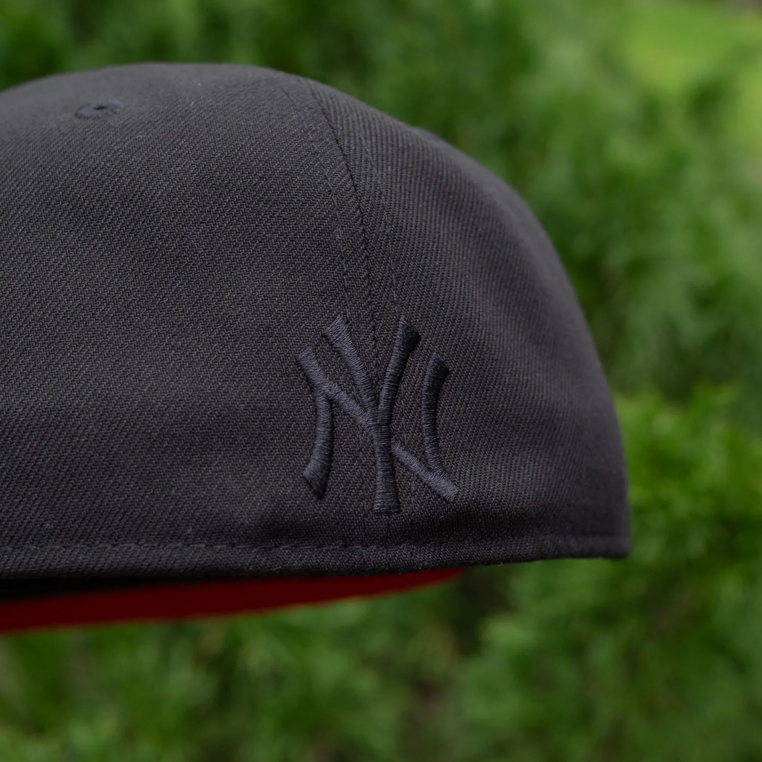 New Era 59Fifty Mlb New York Yankees Roses Black / Scarlet Uv Fitted Cap Last Chance Steal