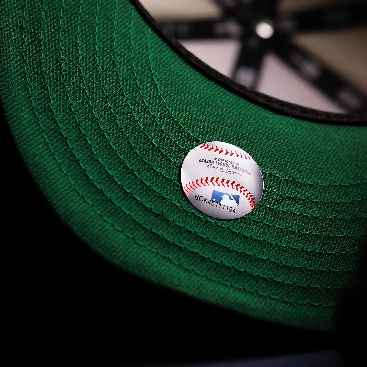 New Era 59Fifty Mlb New York Yankees World Series 100Th Anniversary Two Tone / Kelly Green Uv Fitted Cap Limited Stock Deals Today Only Discount Alert