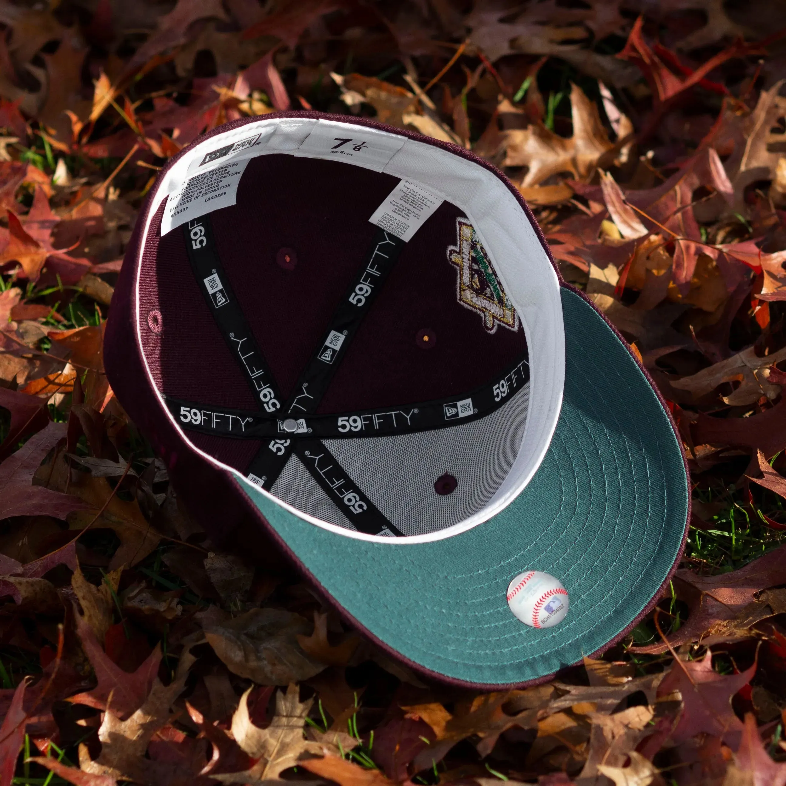 Hot Discount Deal Special Occasion Discount New Era 59Fifty Mlb New York Yankees World Series 1941 Maroon / Aqua Uv Fitted Cap