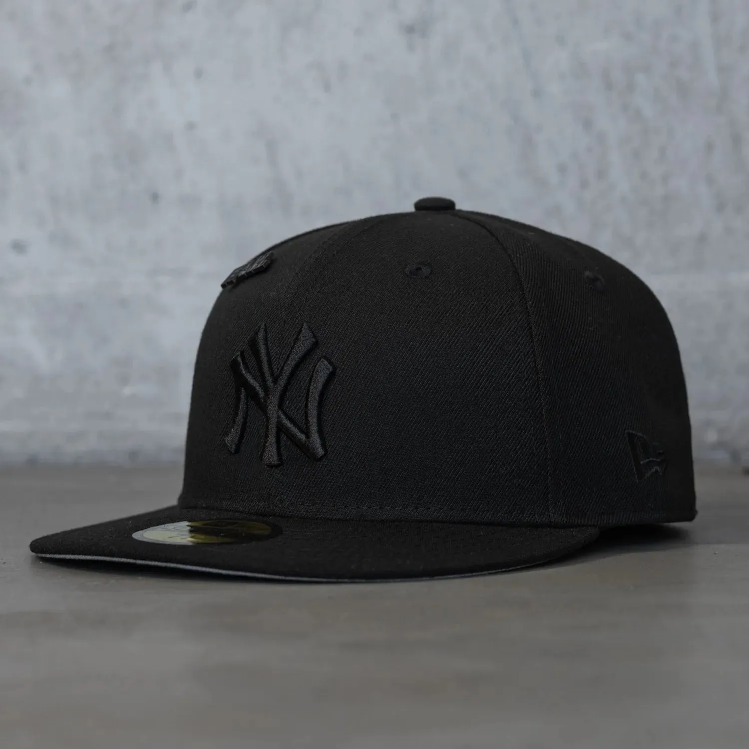 New Era 59Fifty Mlb New York Yankees World Series 1998 Black On Black / Grey Uv Fitted Cap Todays Special Picks