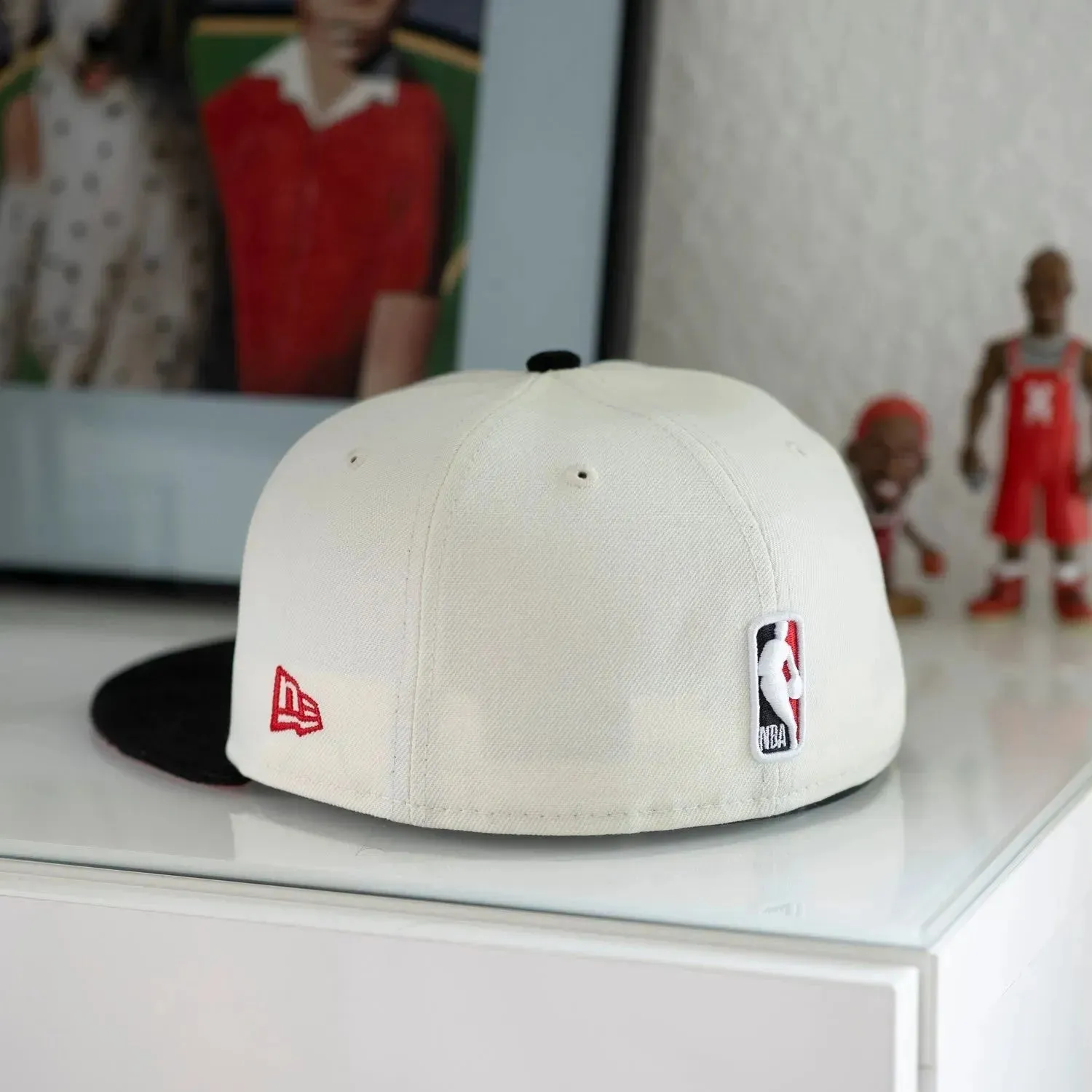 Must-Have Items Todays Steal New Era 59Fifty Nba Chicago Bulls Established 1966 Two Tone / Scarlet Uv Fitted Cap