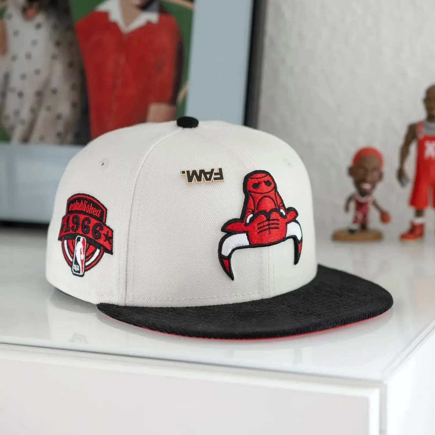 New Era 59Fifty Nba Chicago Bulls Established 1966 Two Tone / Scarlet Uv Fitted Cap Flash Pick Today Trending Today Steal