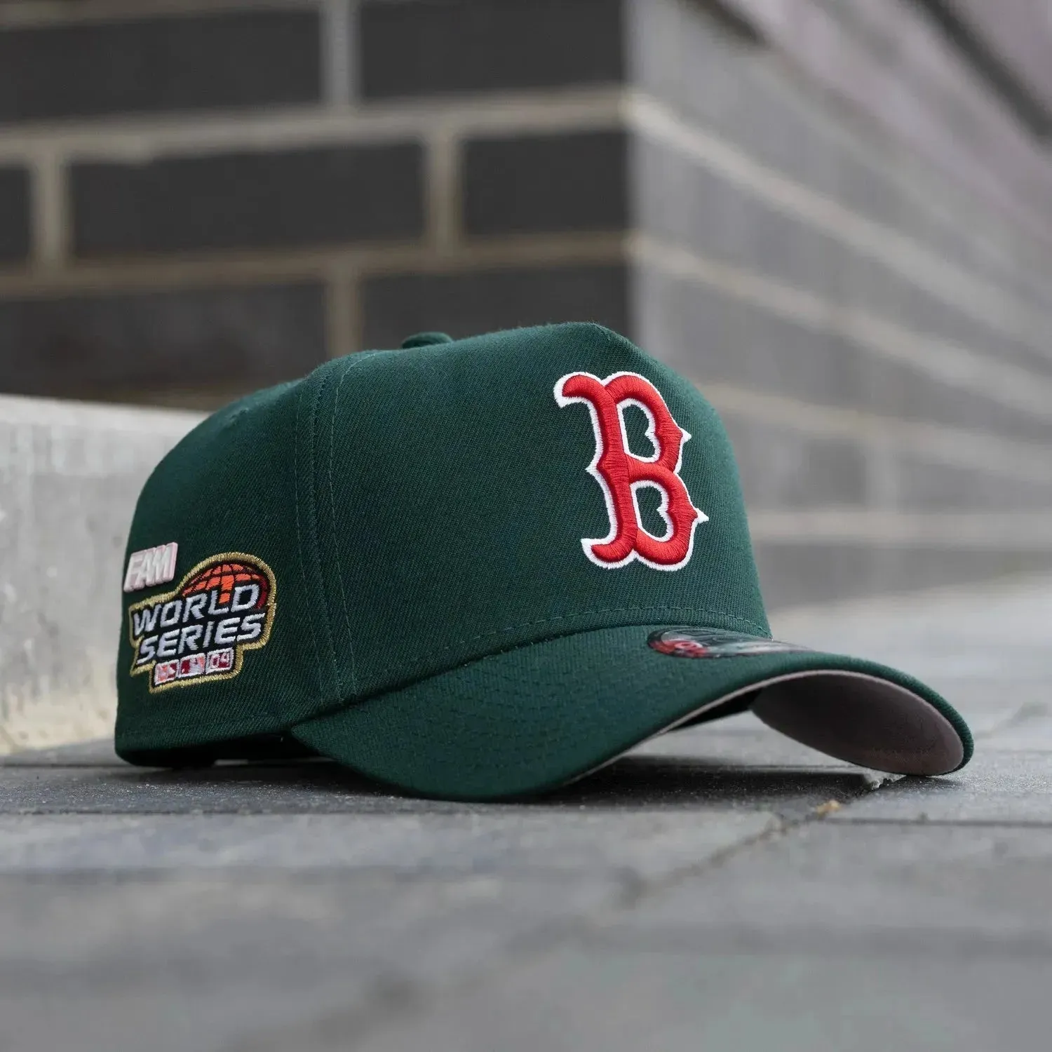 Todays Mega Savings Hot Pick Sale New Era 9Forty A-Frame Mlb Boston Red Sox World Series 2004 Dark Green / Pink Uv Snapback Cap