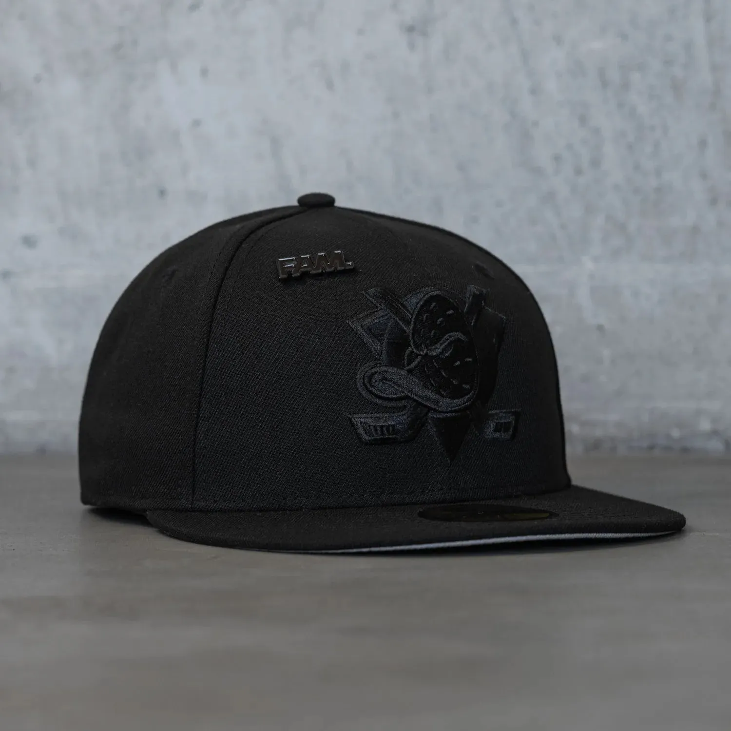 Today Only Hot Pick Price Drop Today New Era 59Fifty Nhl Anaheim Ducks Black / Grey Uv Fitted Cap