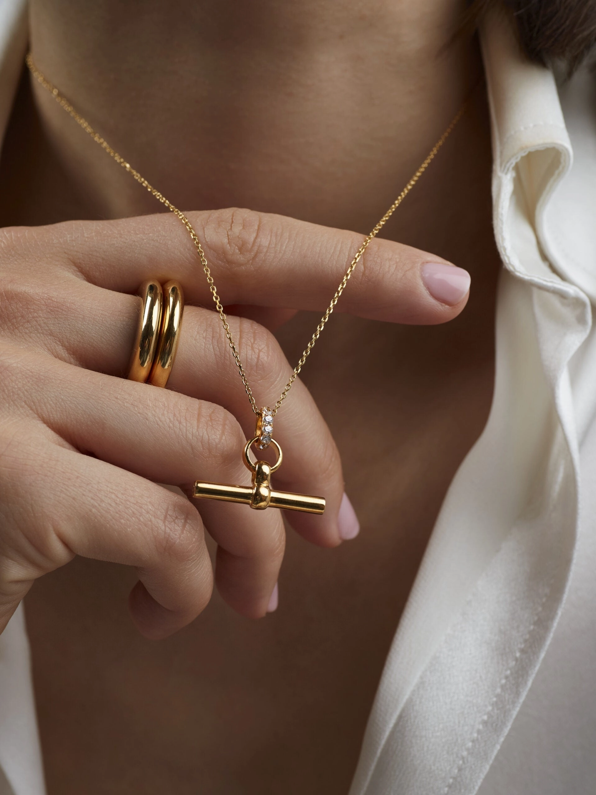 Tilly Sveaas Small Jewelled T Bar On Gold Trace Chain Limited Stock Alert