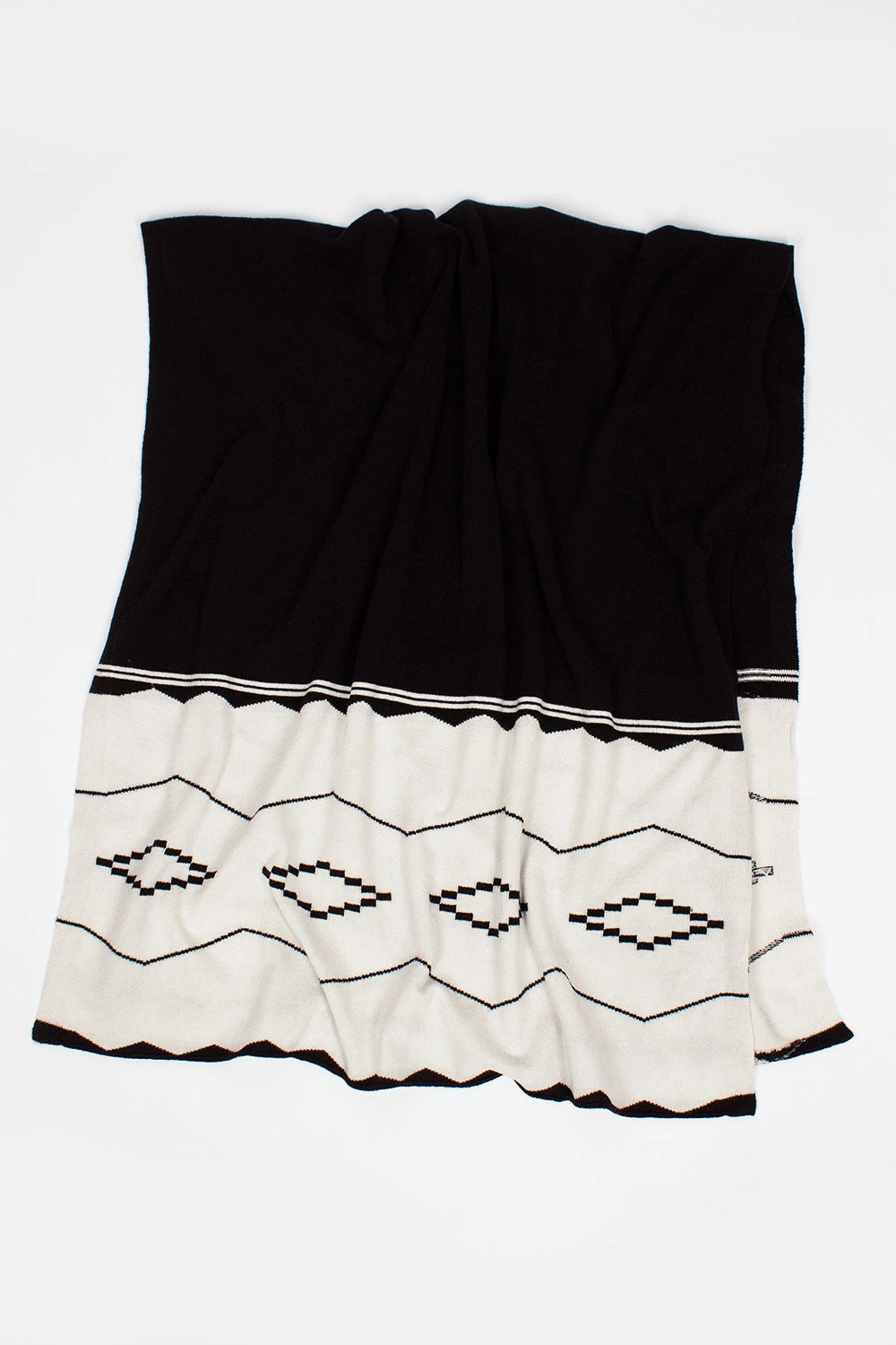 Flash Discount Today Pueblo Wrap Scarf Black/White