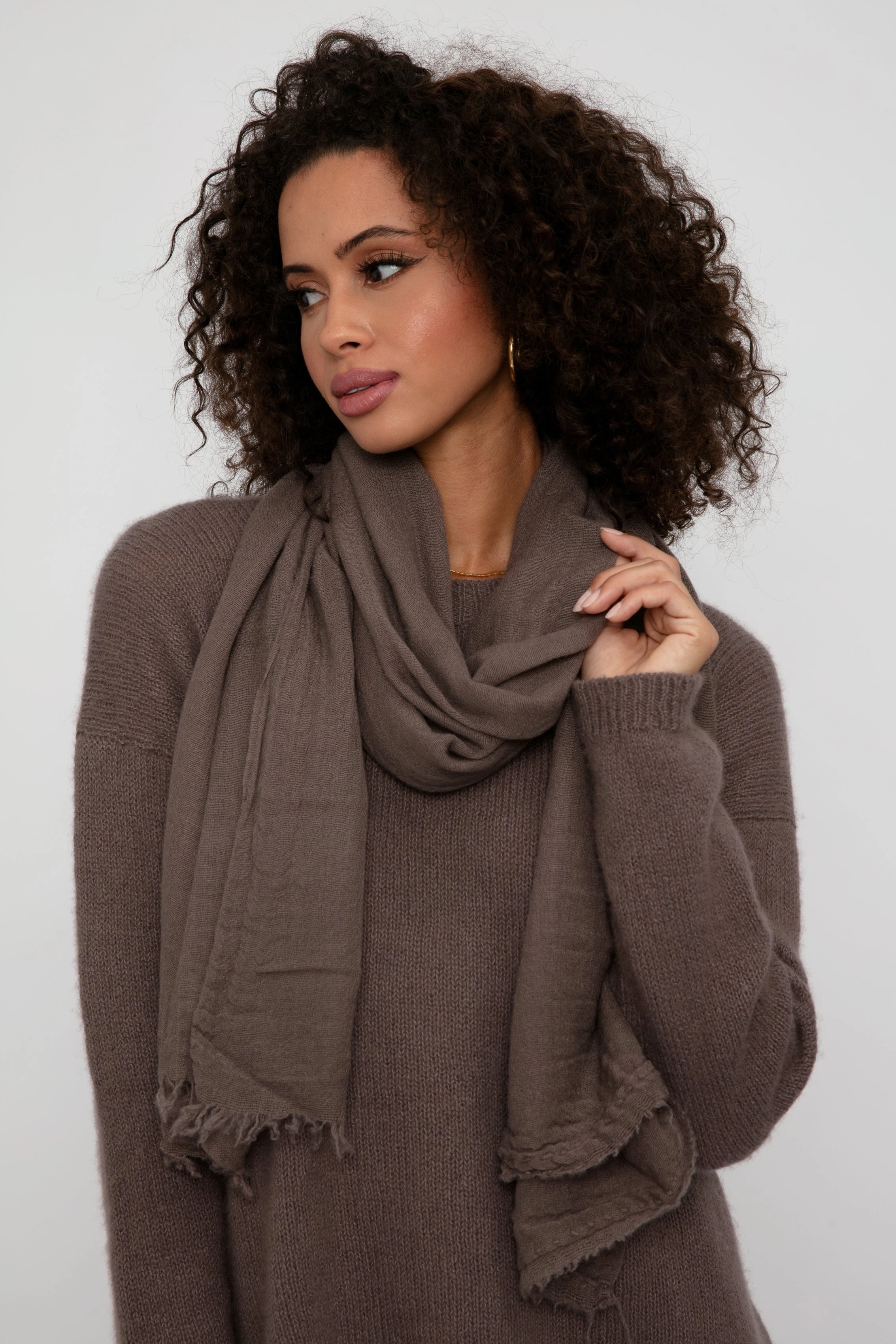 Grab the Deal Now Net Cashmere Scarf In Choco
