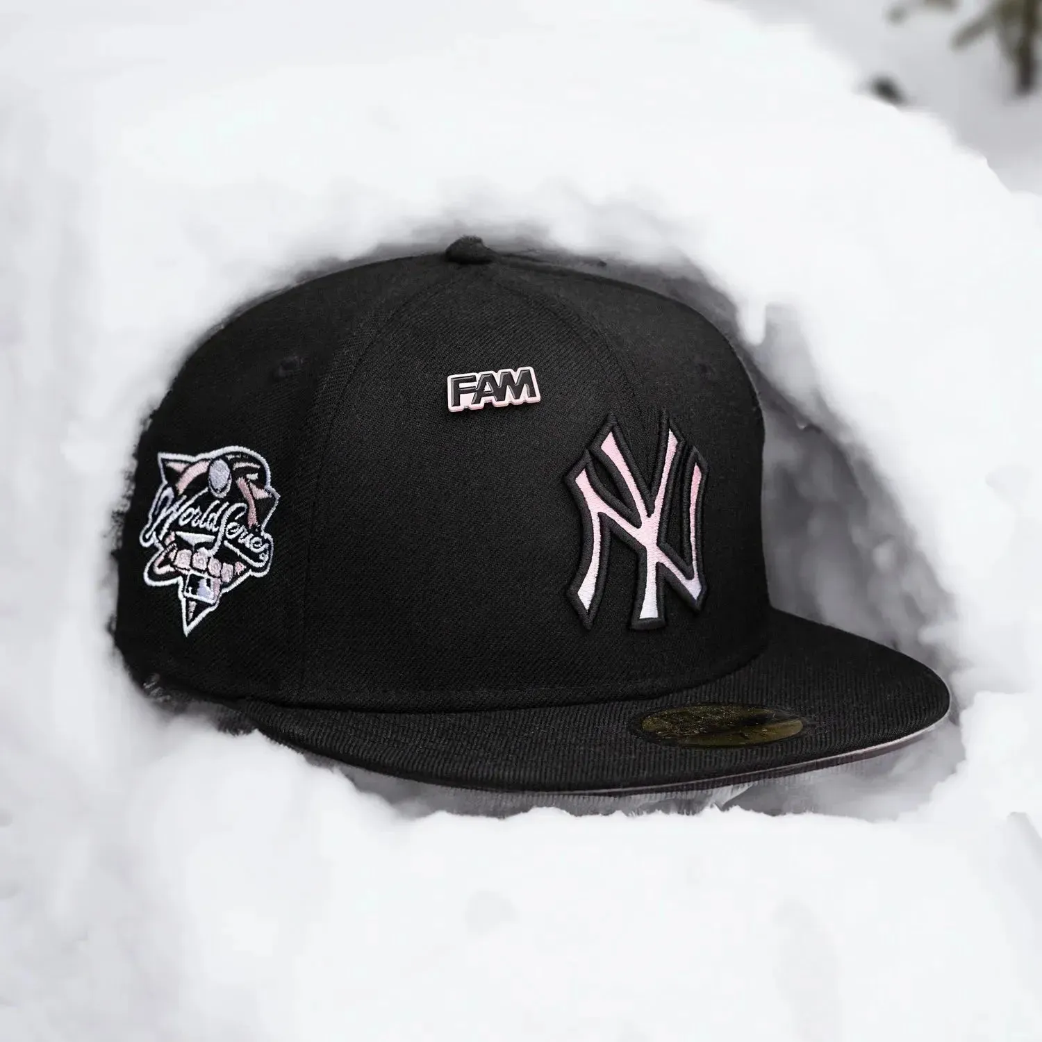 Online Exclusive Steal Flash Deal Today New Era 59Fifty Mlb New York Yankees World Series 2000 Black / Pink Uv Fitted Cap
