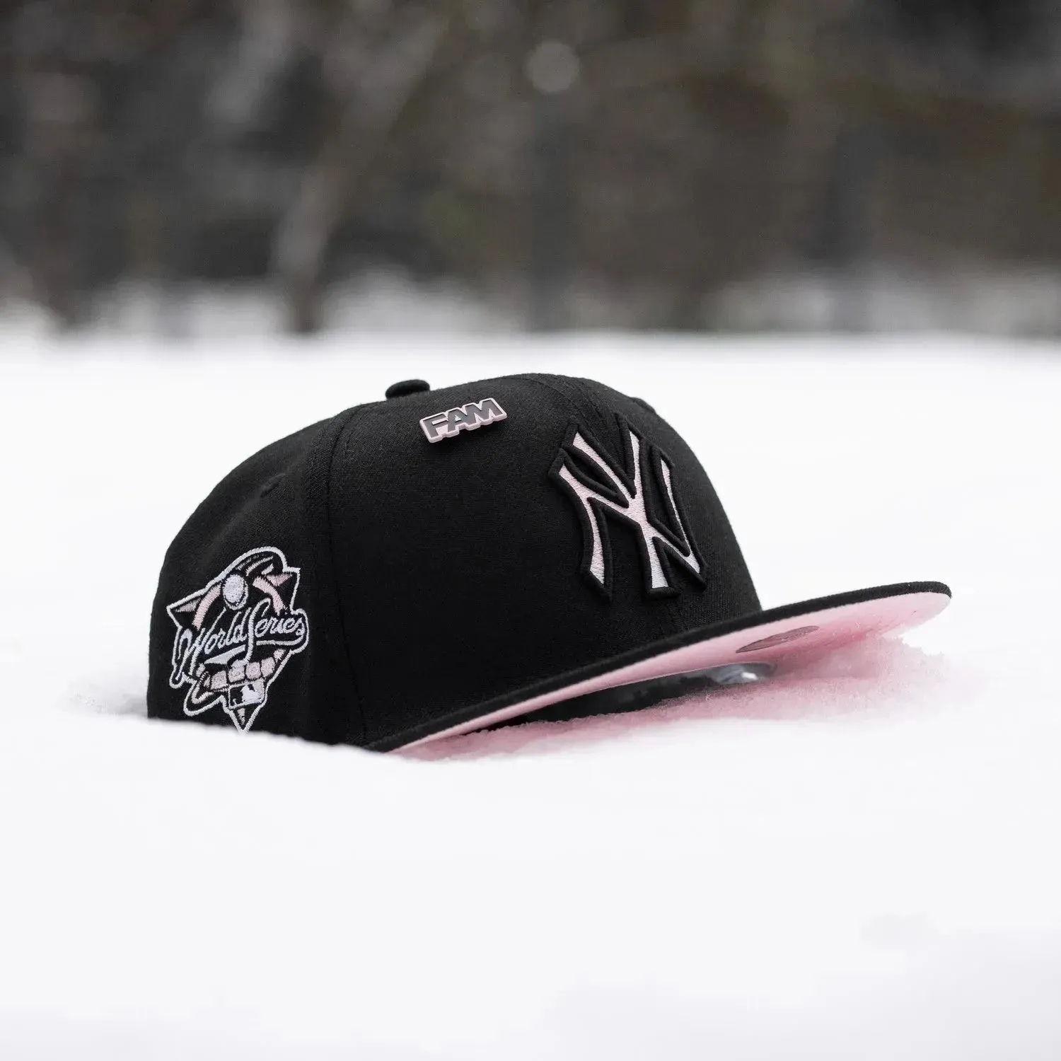 New Era 59Fifty Mlb New York Yankees World Series 2000 Black / Pink Uv Fitted Cap Trending Deals Today Gift Sale Event