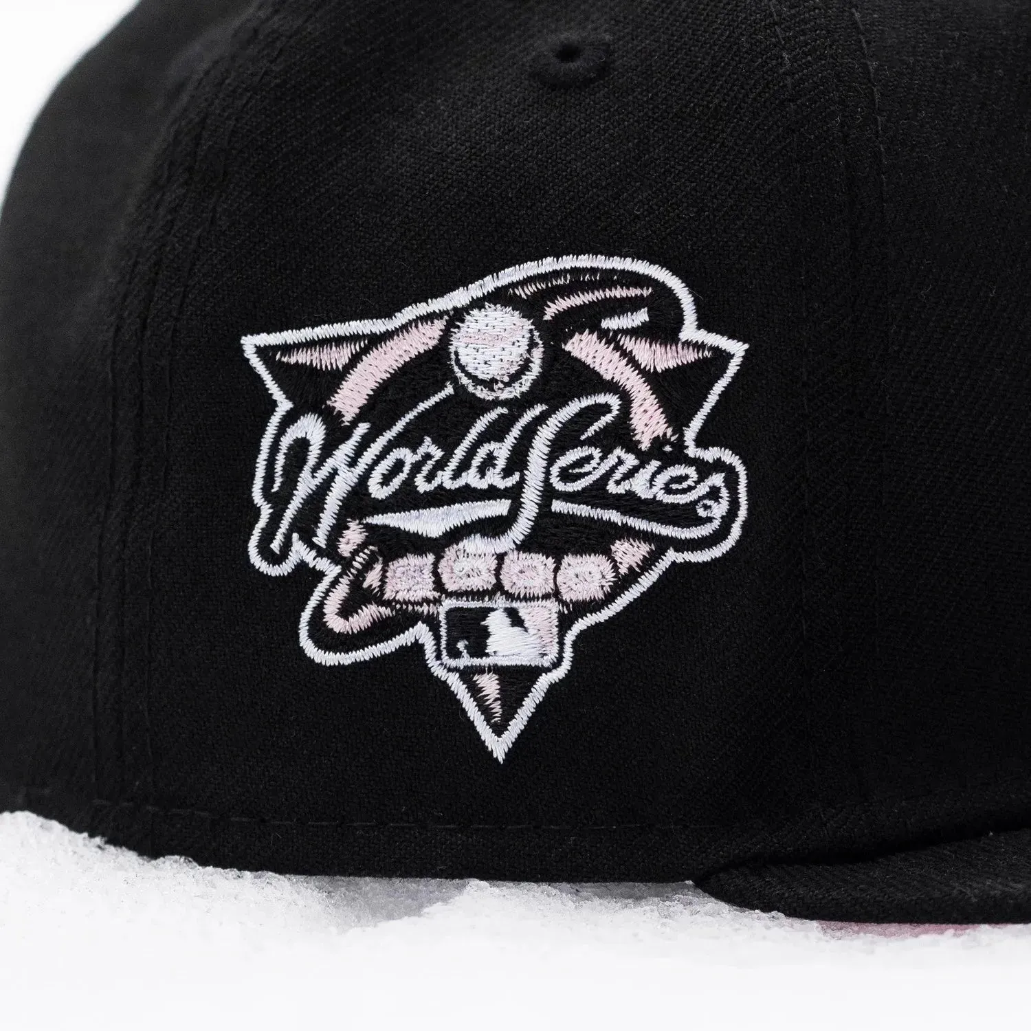 New Era 59Fifty Mlb New York Yankees World Series 2000 Black / Pink Uv Fitted Cap Todays Mega Savings Gift Sale Event